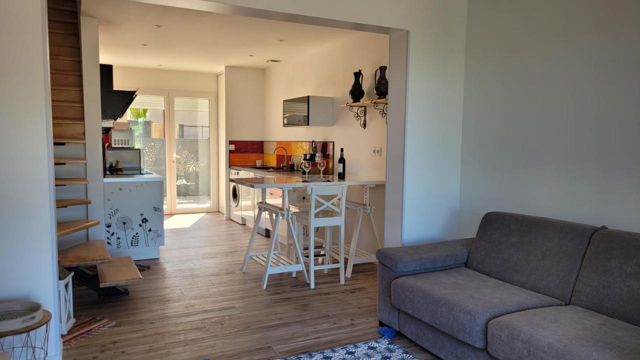 Gite Du Soleil Maison Lumineuse Avec Terrasse Solarium Parking Prive Sorède Exterior foto